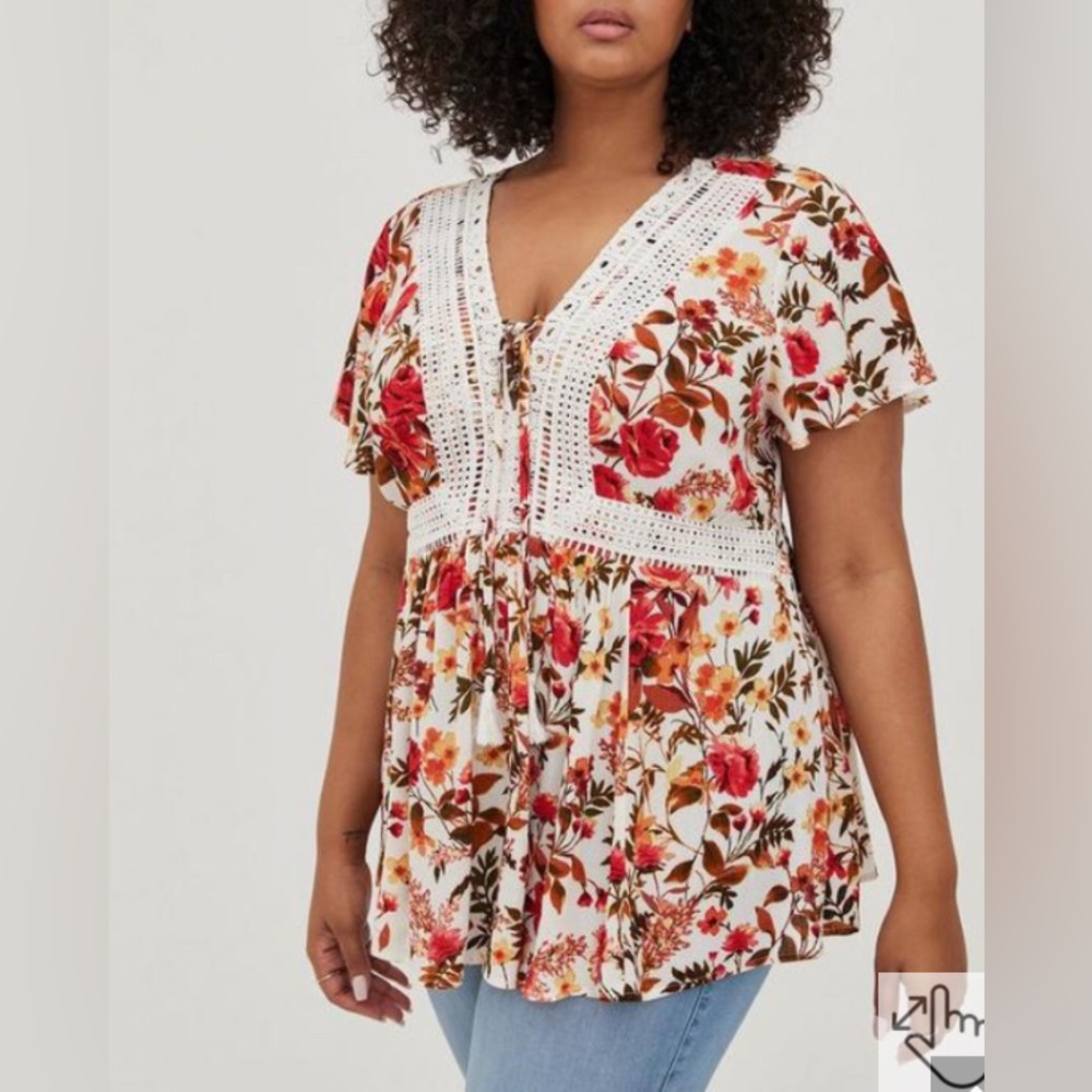 Torrid 3 Babydoll Crinkle Gauze Crochet Inset Lace-up Top White Floral Size 3X